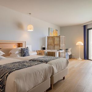 Superior Double or Twin Suite Sea Pool View