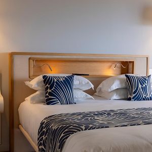 Junior Suite Double or Twin Suite Sea Pool View